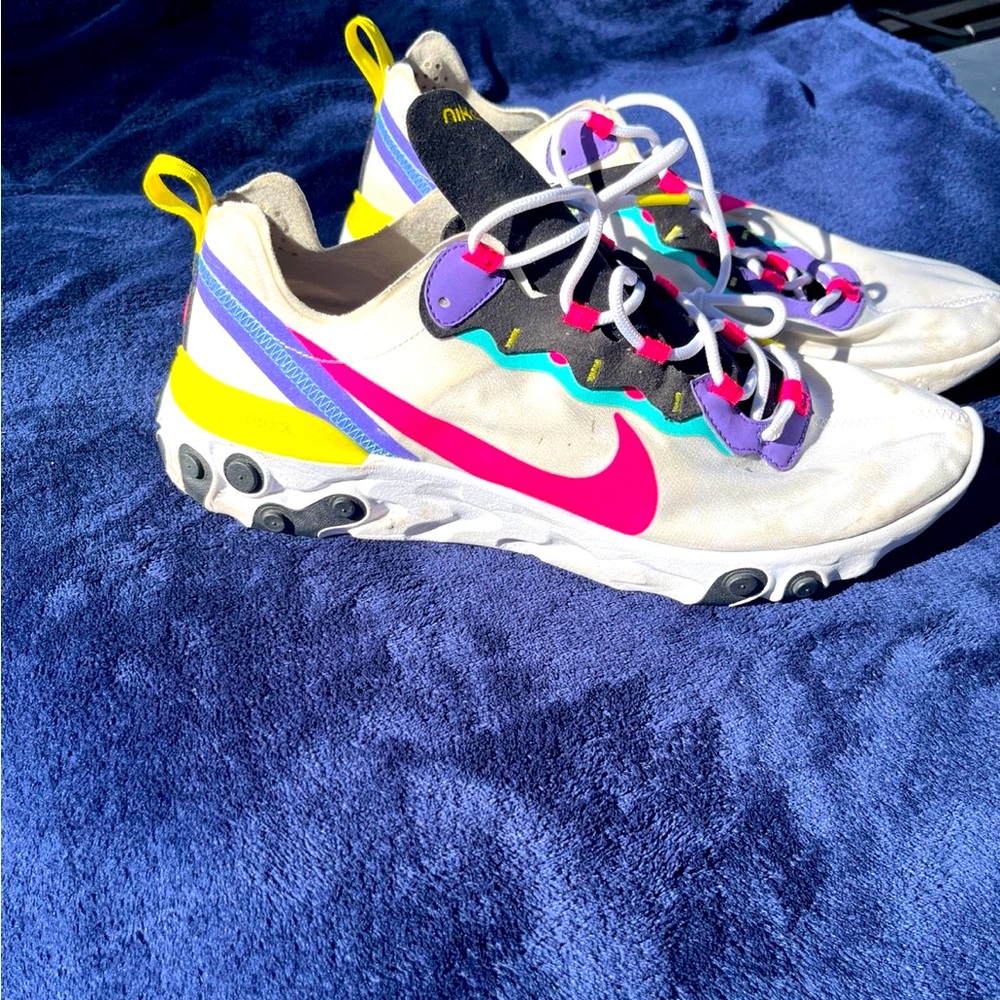 Nike react